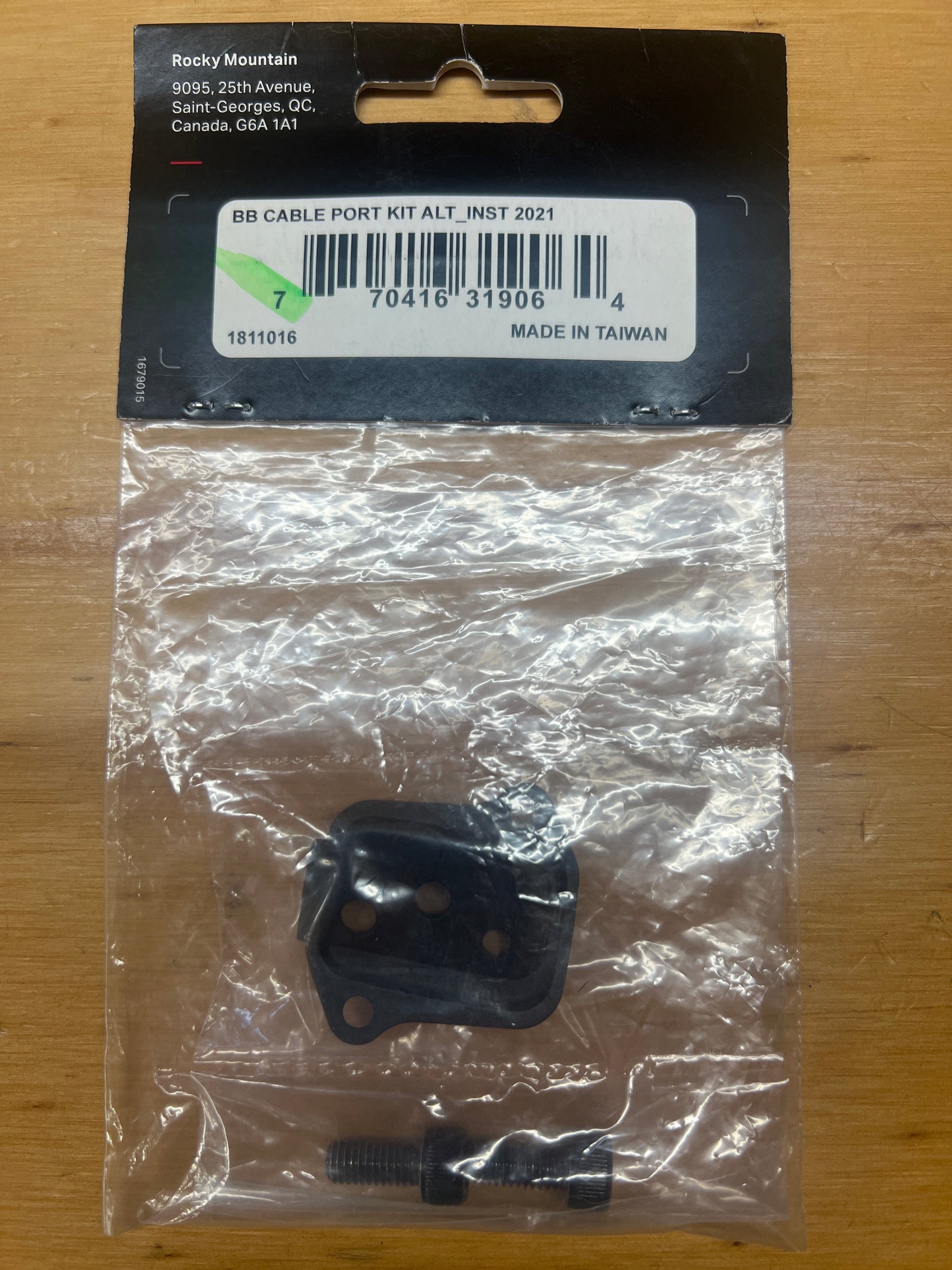 Rocky Mountain BB Cable Port Kit 1811016