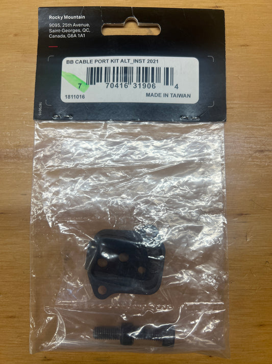 Rocky Mountain BB Cable Port Kit 1811016
